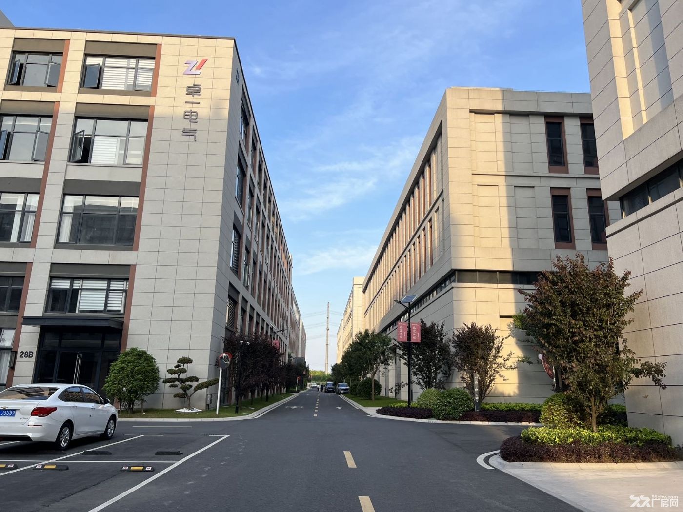 新北 环球港北站附近厂房 现房出租700-3000平 - 3