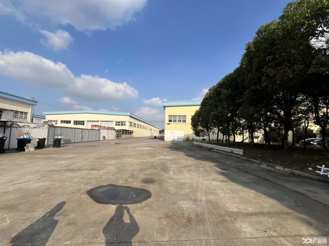 房东直租 独门独院9000平两栋厂房仓库 可分租无公摊 - 2
