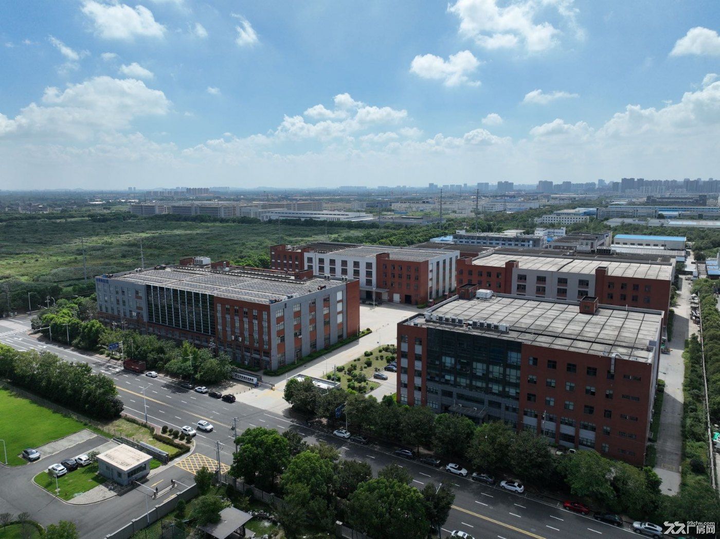 天合产业园,4栋各4层共计约70000平方厂房仓库出租,交通便利,价格实惠 - 3