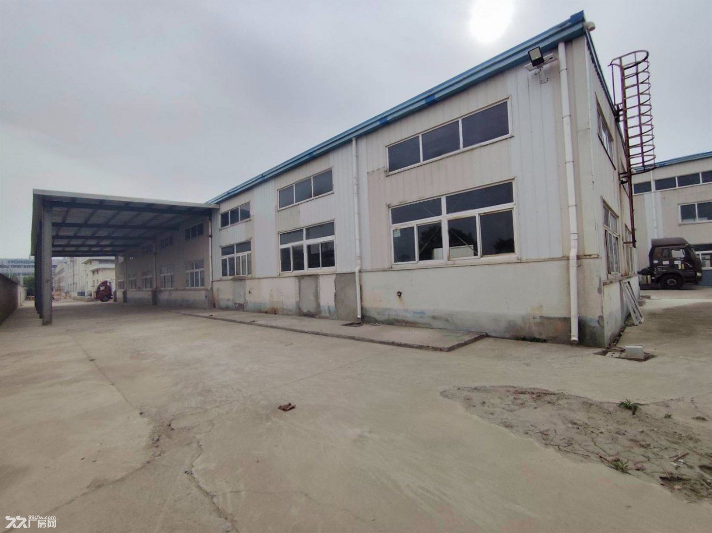 104地块,小面积230平,带航车,大场地,金刚砂地面 - 4