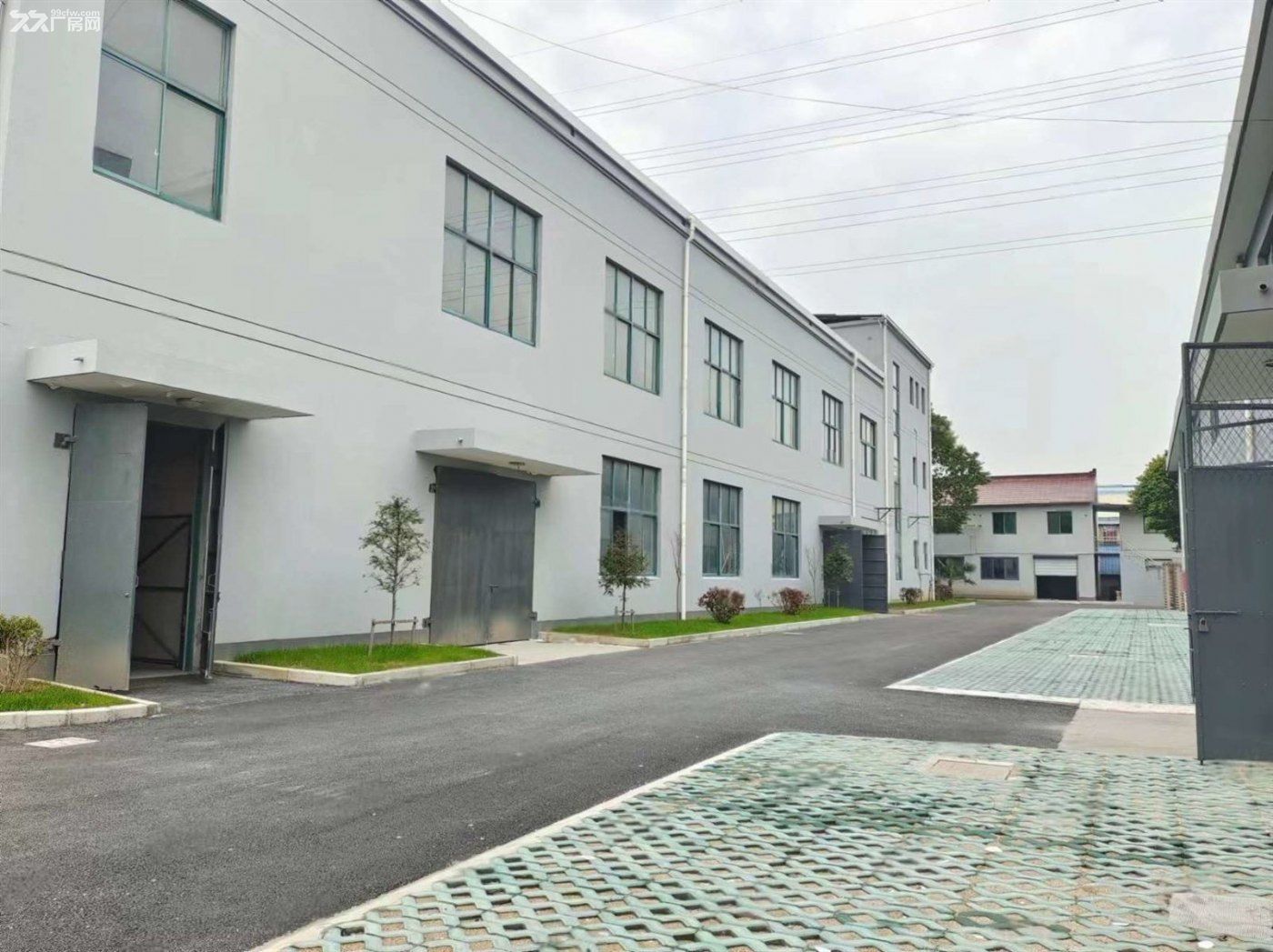 104地块 闵浦三桥下来,独栋2000平 全新厂房 一房东! - 4
