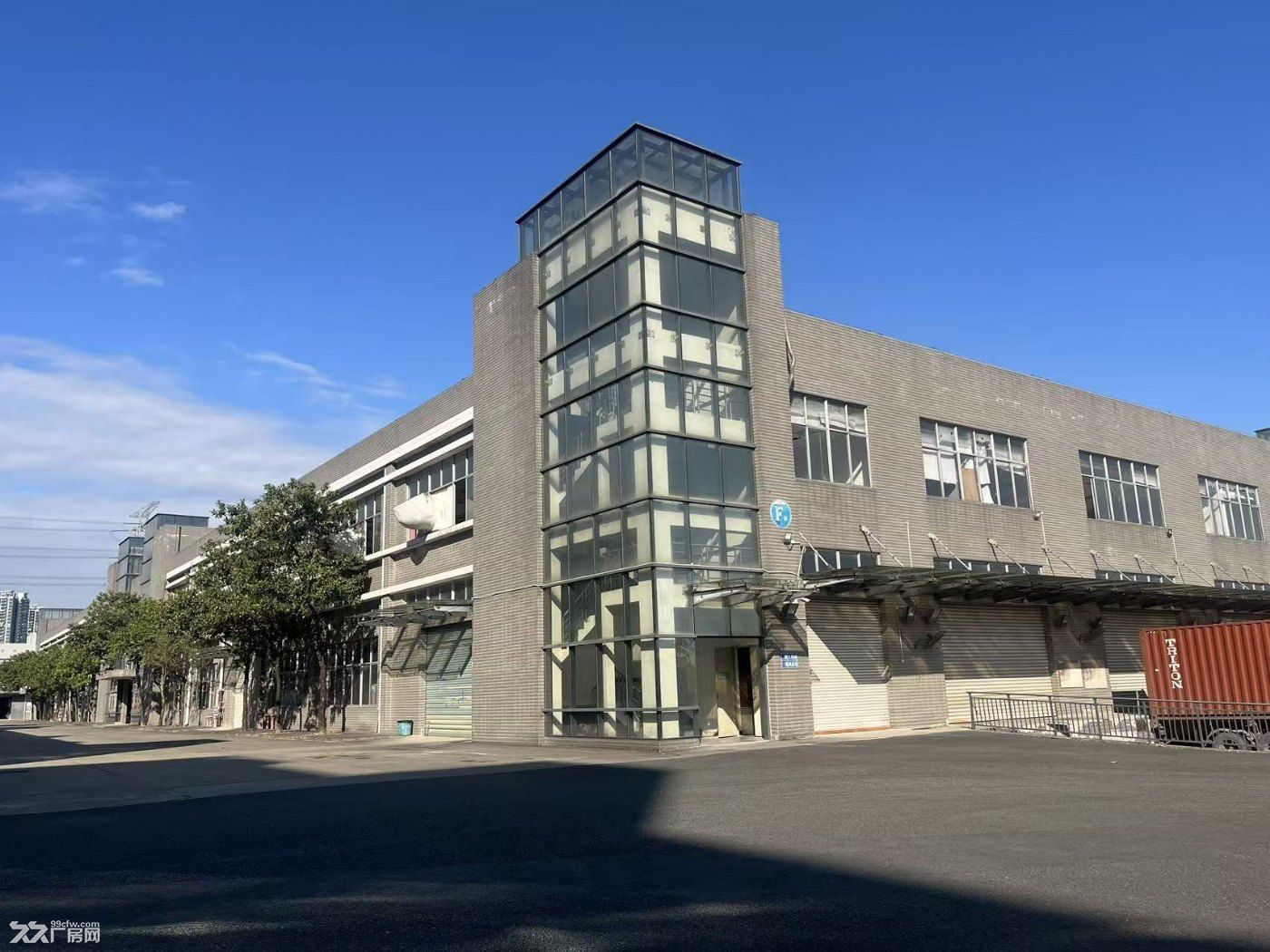 龙岗坪地高速旁大型厂房出租