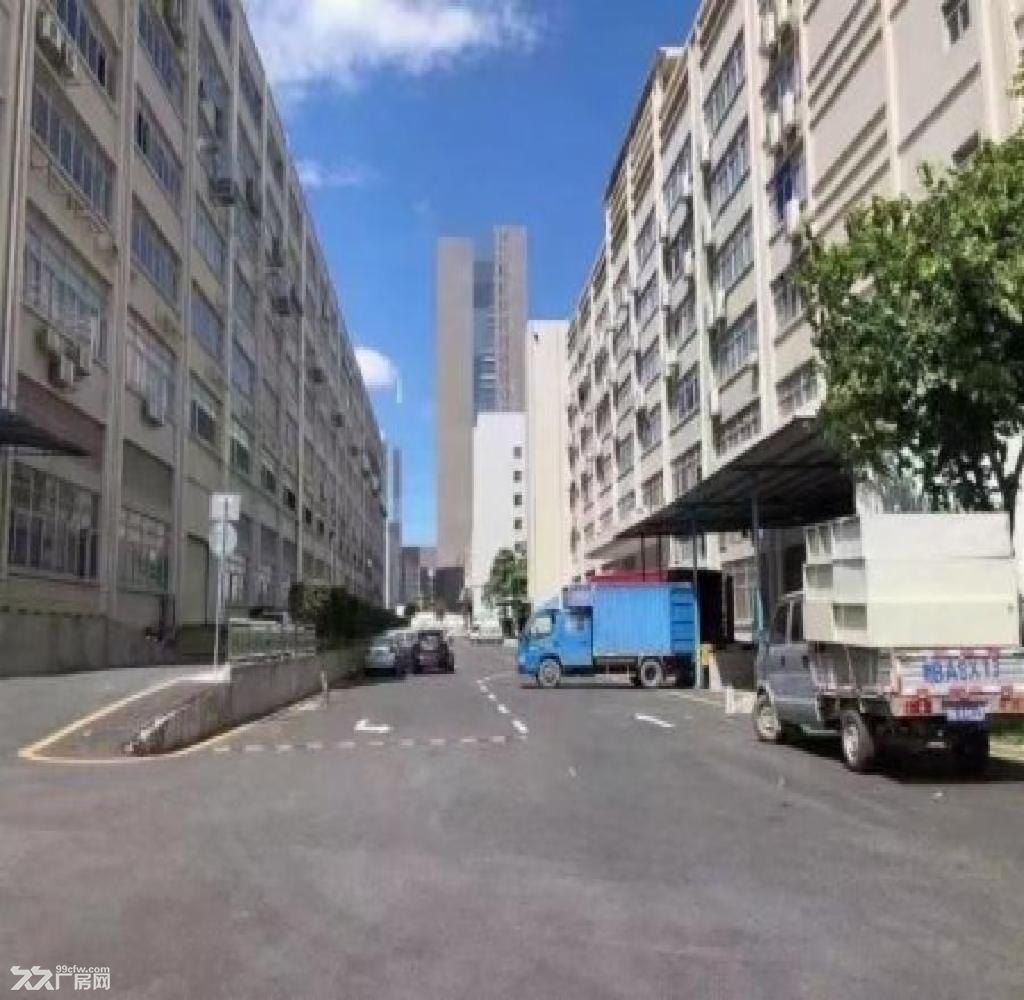 石岩料坑楼上整层1900平全新无尘车间出租不要wj