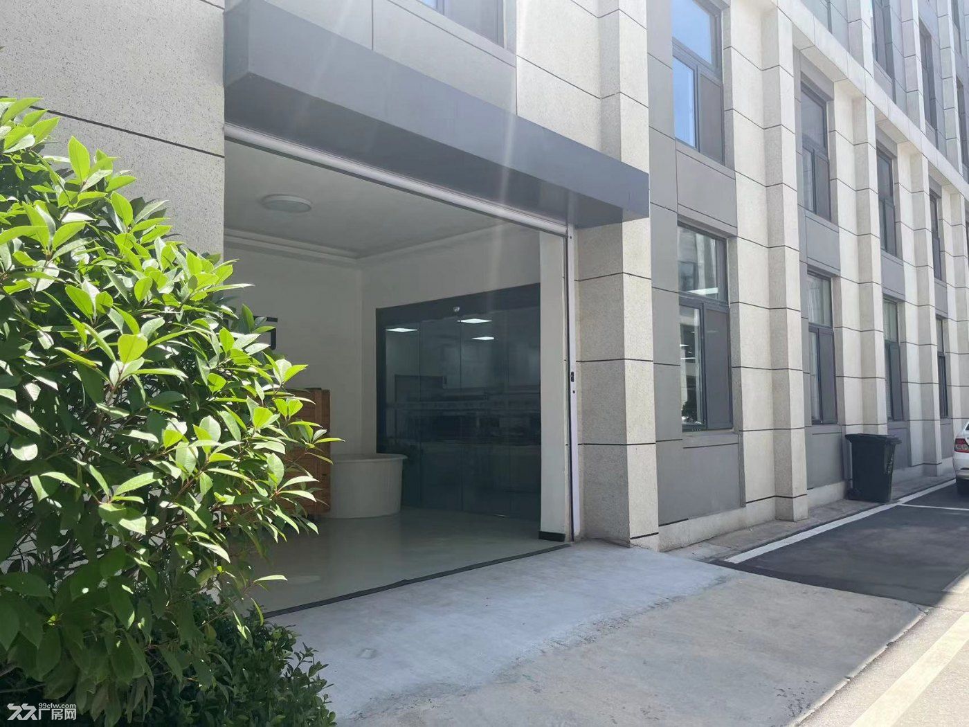 厂房出售!50年工业用地,有产权,靠近地铁,两成首付 - 2