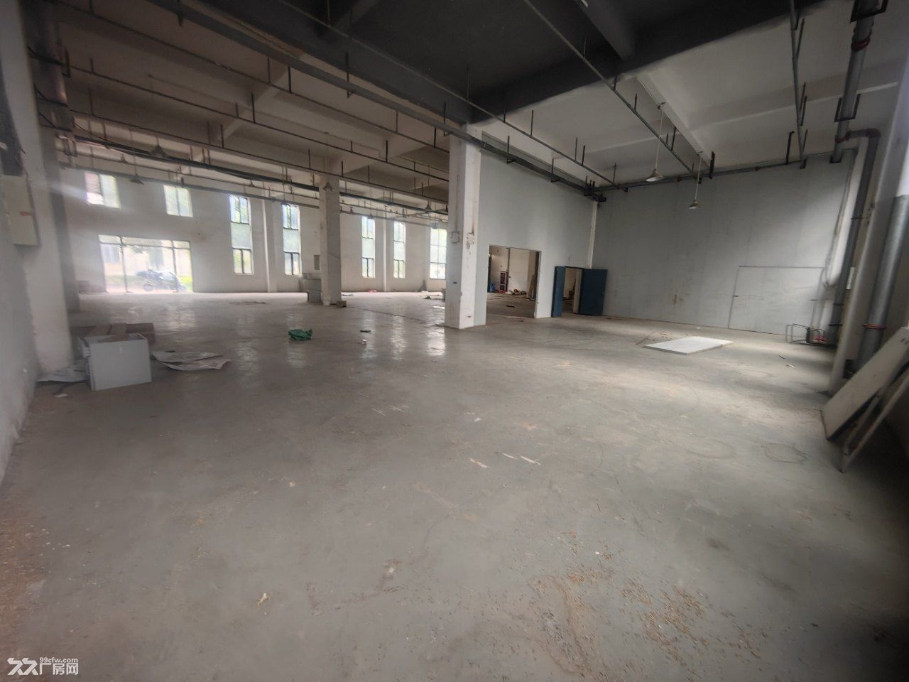 南昌市青山湖区昌东工业区义坊路LED示范园新出一楼1590平米厂房出租 - 6