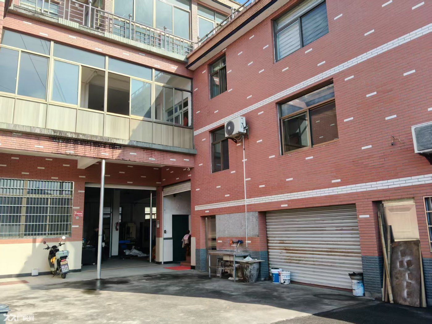 萧山区临浦镇一楼500方/2楼300方出租 - 2