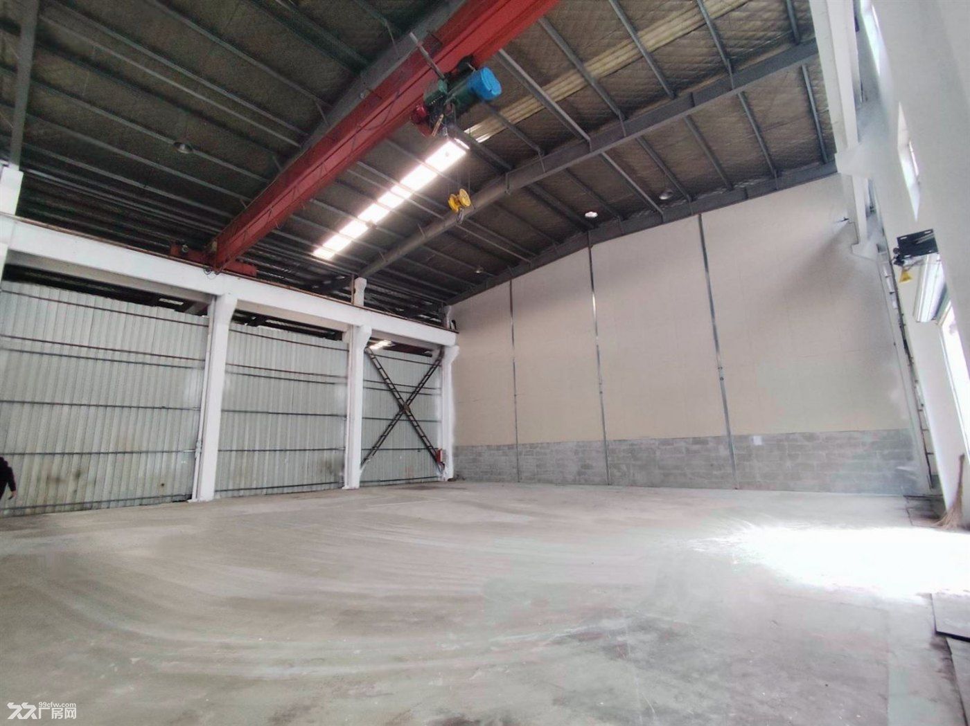 无：单层厂房350平带行车 另有2亩水泥地  可加工 住人烧饭 - 6