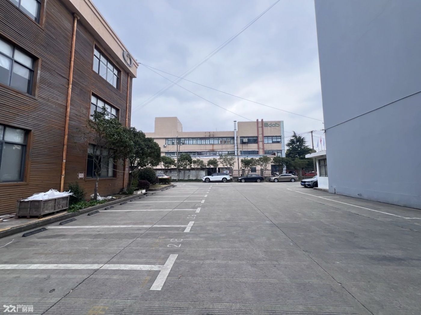 梅陇双柏路景洪路一楼270平460平，二楼85起租，价格便宜 - 2