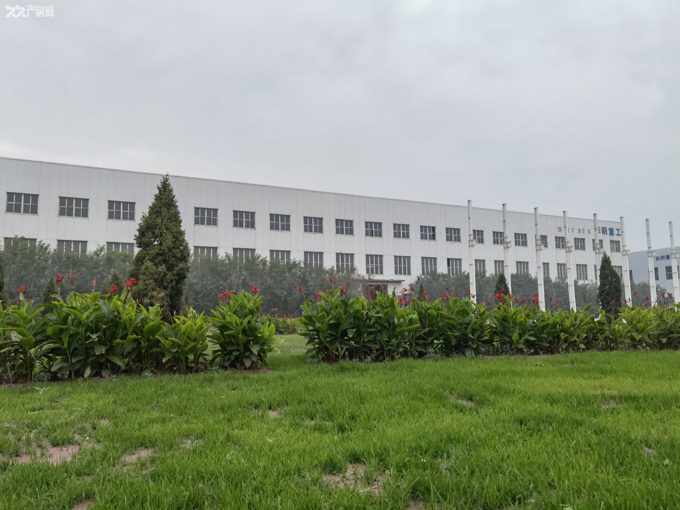 60000平米厂房(可分租)有重型行车,有环评,紧邻青银高速,307国道