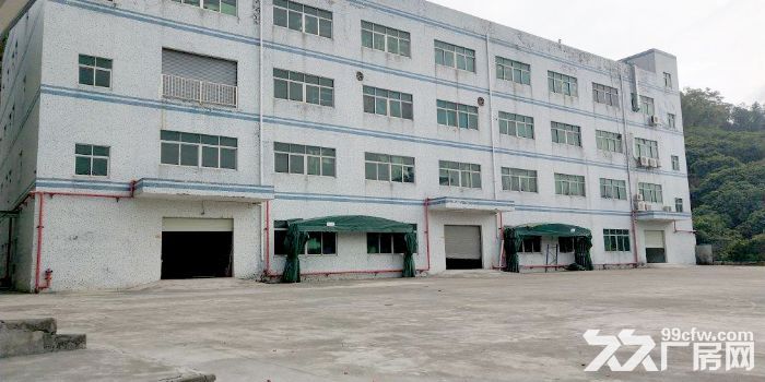 横岗西坑社区独院厂房1100平,空地超大,19元/平,配套货梯,宿舍