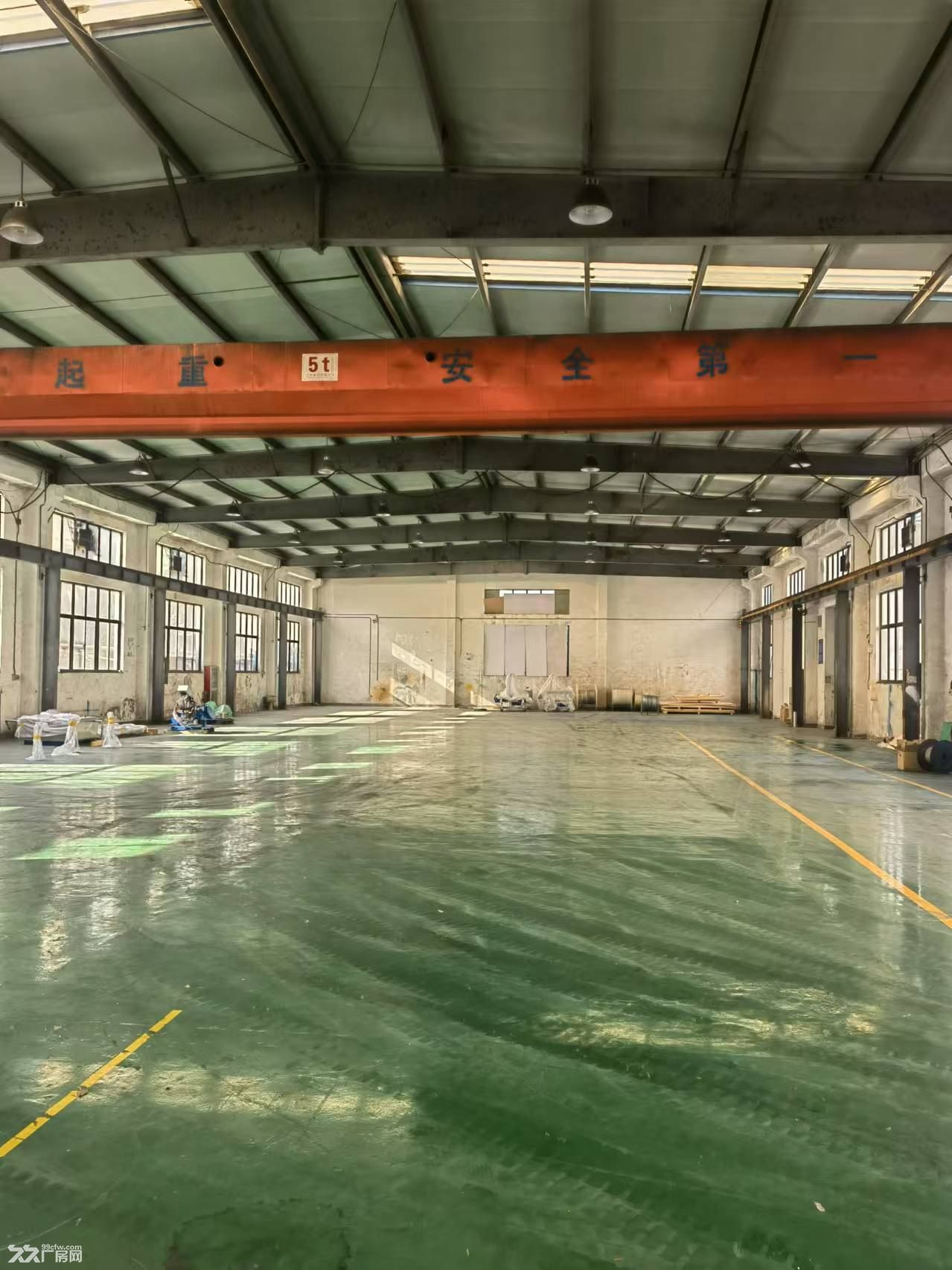 川沙104板块1200平厂房出租有航车高度7米大房东物业