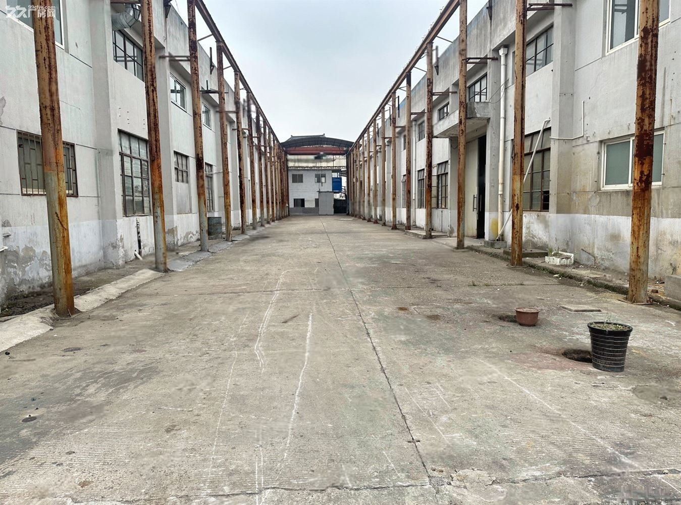 房东直租:独门独院1600平 开价1元 带行车 配套宿舍办公室 - 2