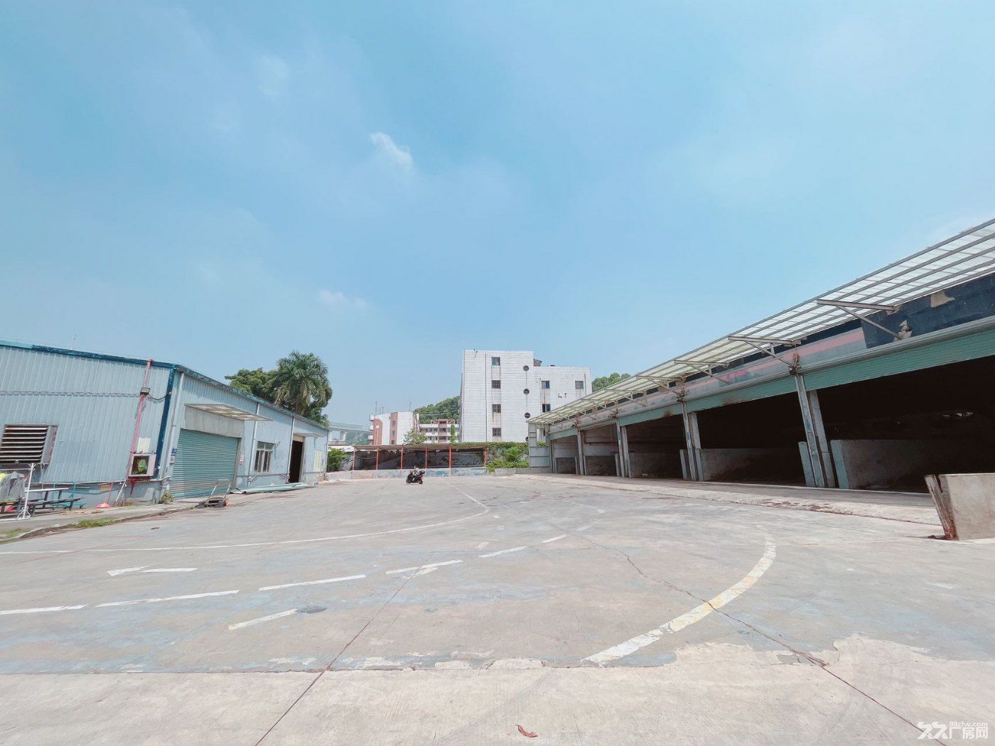 宝安石岩红本独门独院10000平8米层高厂房