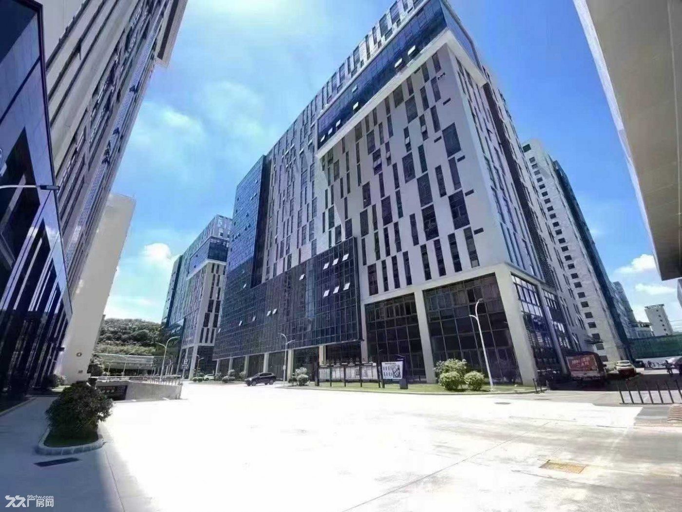 龙华大浪高新科技园整层2600平厂房出租 - 3