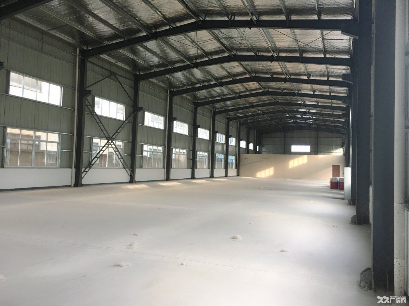 镇江新区大路镇工业园区主干道旁 1000平米厂房出租 ,独栋带航车,高速路口旁 - 4