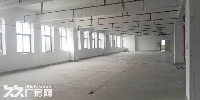 龙华油松东吴工业区一楼厂房1400平，空地大，货车可进，合同年限长 - 3