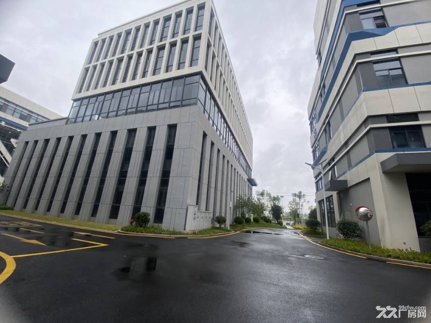 龙文盈科智谷产业园3520㎡标准厂房出租