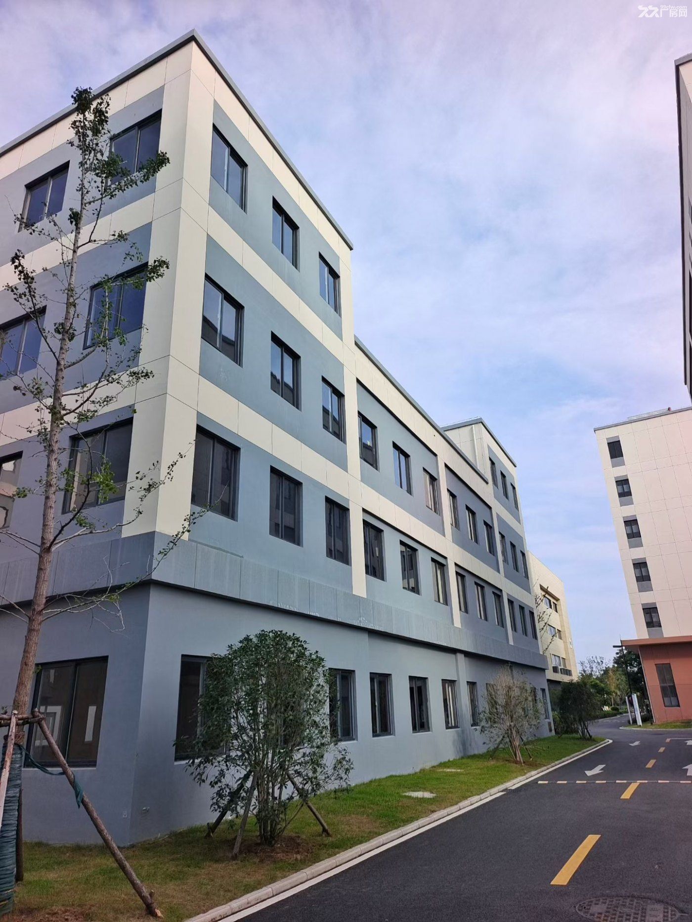 六合开发区，开发商厂房直租，100-2000平，每天0.23元，园区厂房配套齐全 - 2