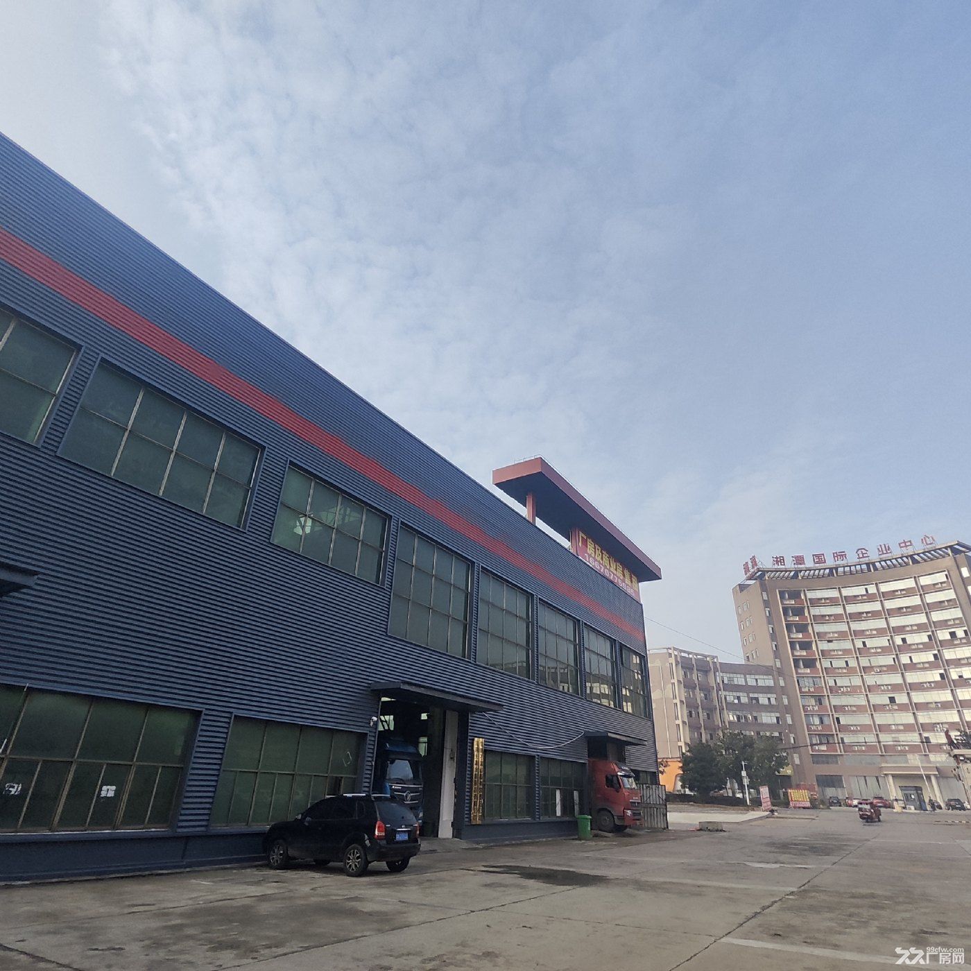 房东直租7000平钢构厂房可分租，带航车