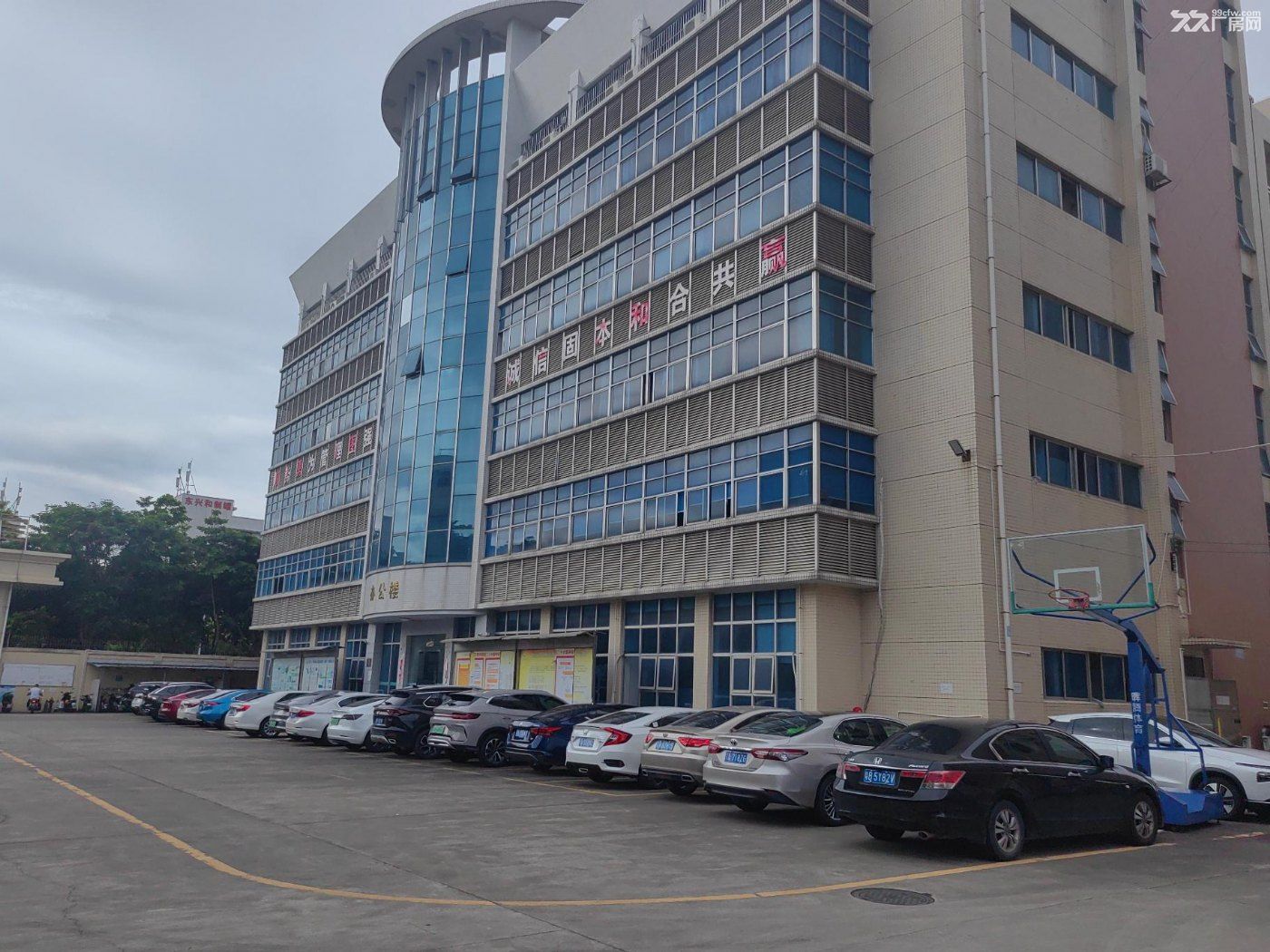 深圳松岗罗田高速路口附近二楼整层豪华精装修办公室860㎡出租