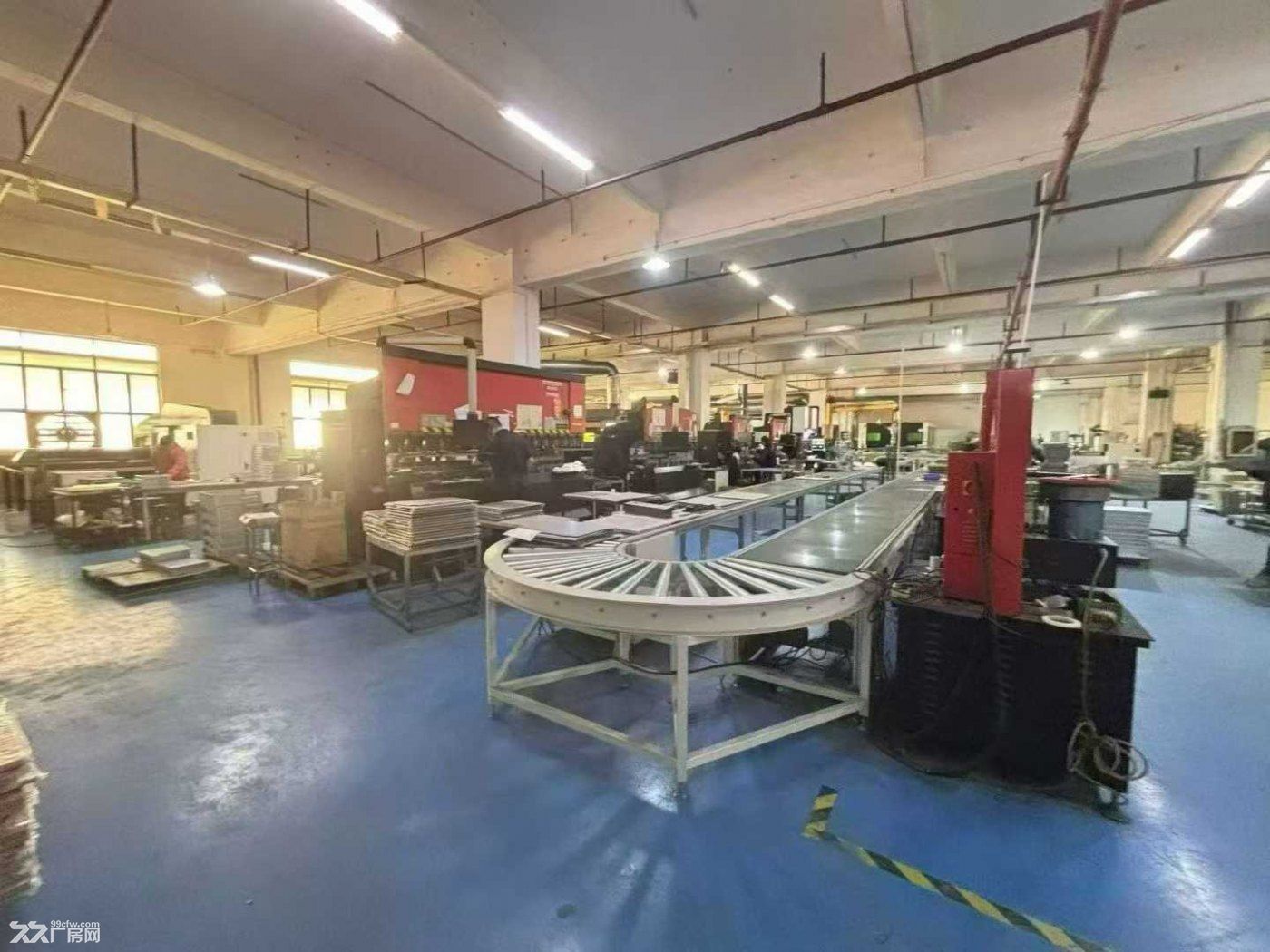 塘厦林村新出一楼2400平厂房出租 - 2