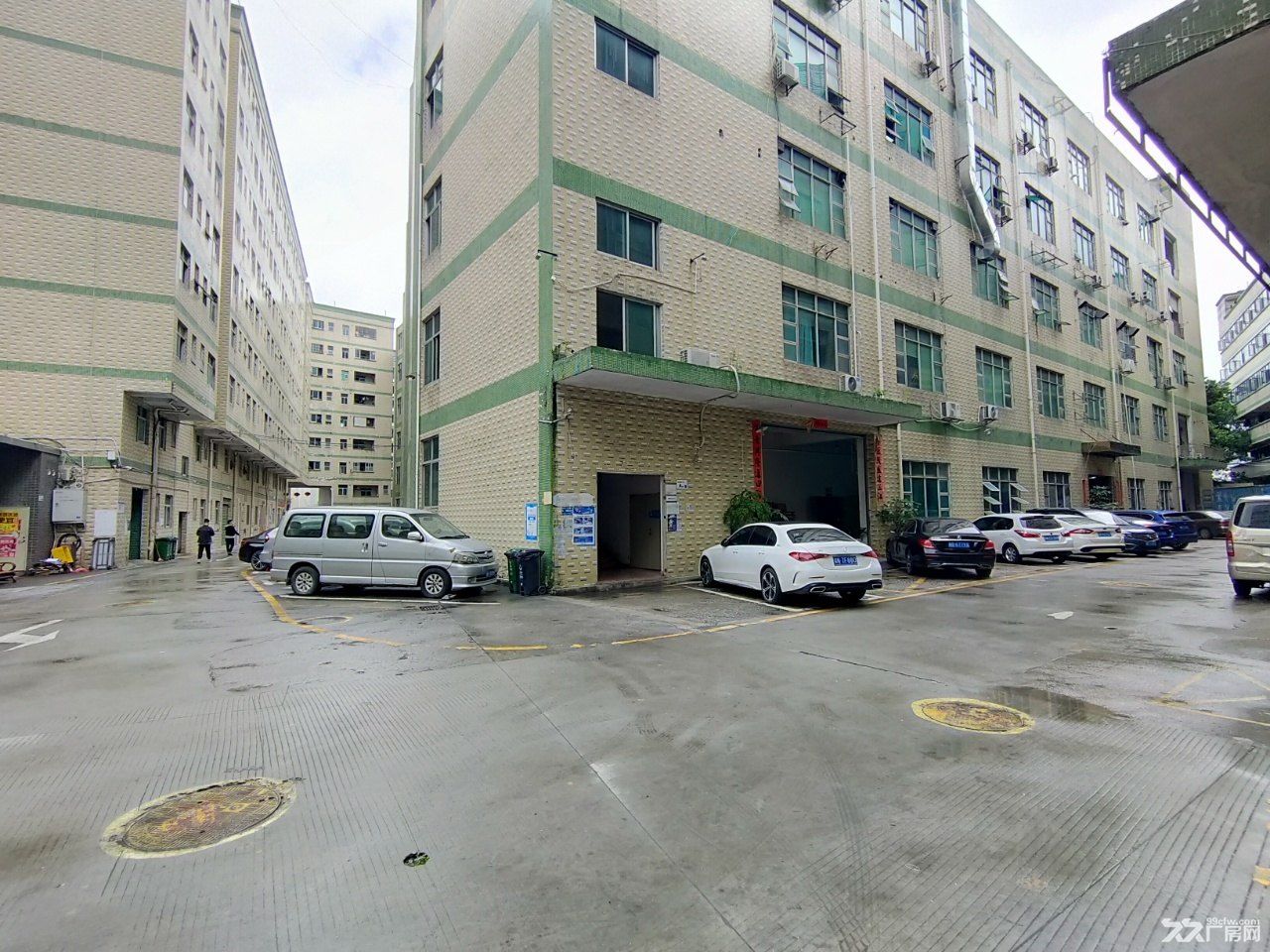 龙华布龙路楼上880平厂房出租 - 3