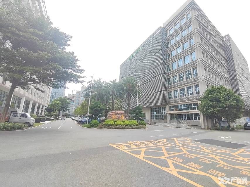 光明高新园区一楼3000平，3楼1800平，可以分租