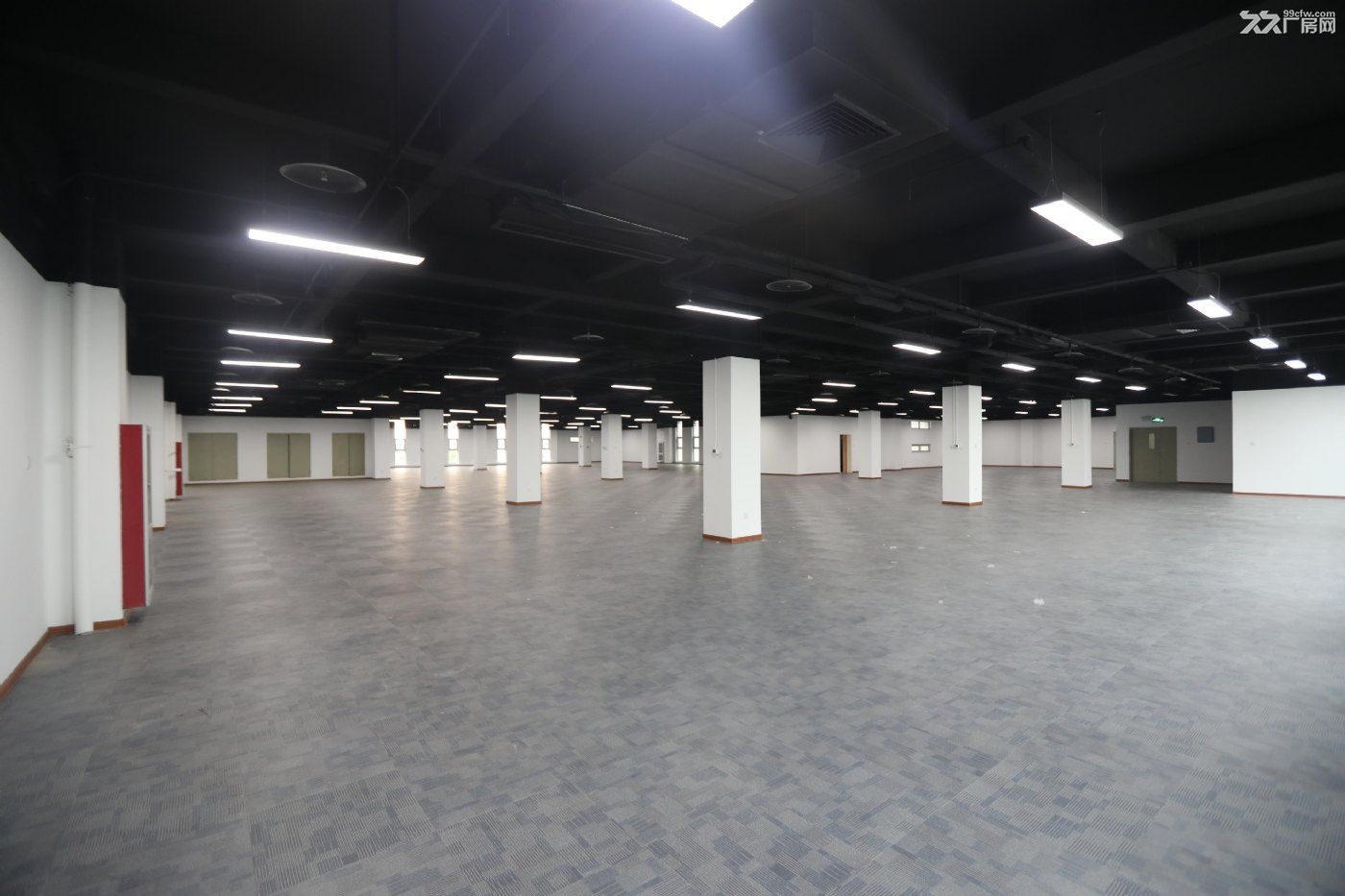 空港有电梯，可生产仓储展厅办公等，正规园区，手续齐全