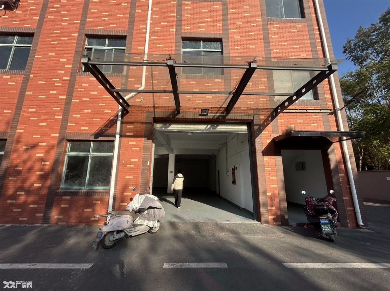 房东出租:房东直租:全新园区200平起租大车可漂移带宿舍楼行业不限