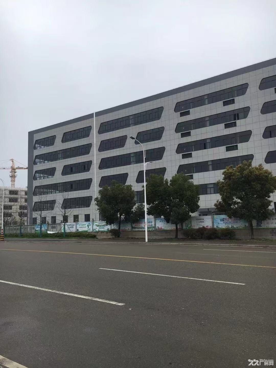 奉化慧芯时尚小微园3200平,售998万