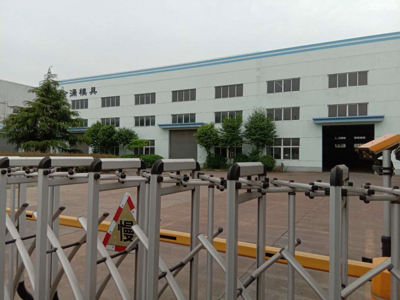 高平台仓库30000可分租独门独院形象好 - 4