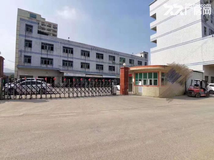 光明区南光高速口原房东独院厂房9000平，可分租，层高5.5米，电600kva