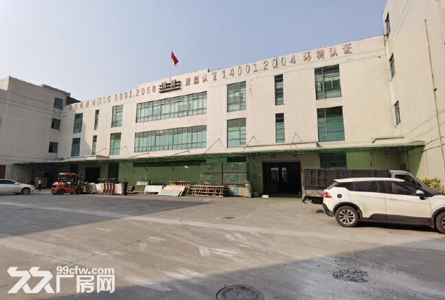 白云人和东华工业区 新出原房东一楼厂房2100平,主干道边,配套齐全