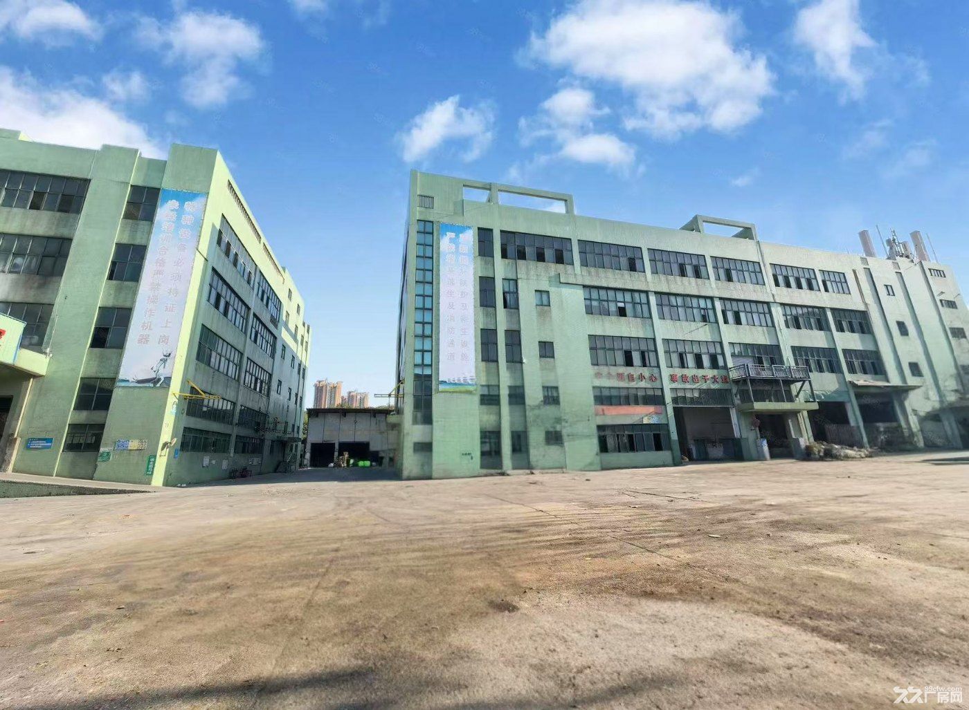独院标准厂房3950平,可分租,层高7米,带员工宿舍