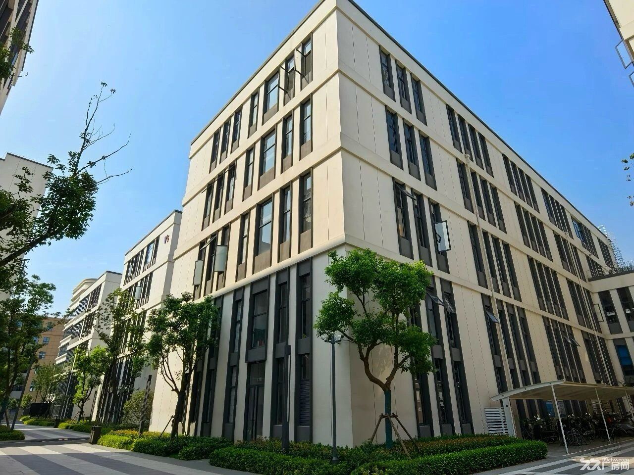 首付两成独栋花园厂房 - 2