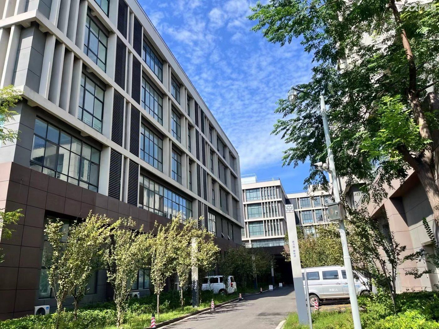 高新区墅级产业园火热招租中 - 2