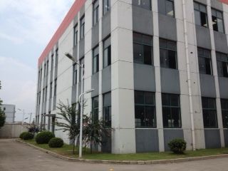 一楼厂房出租,地理位置好,交通便利