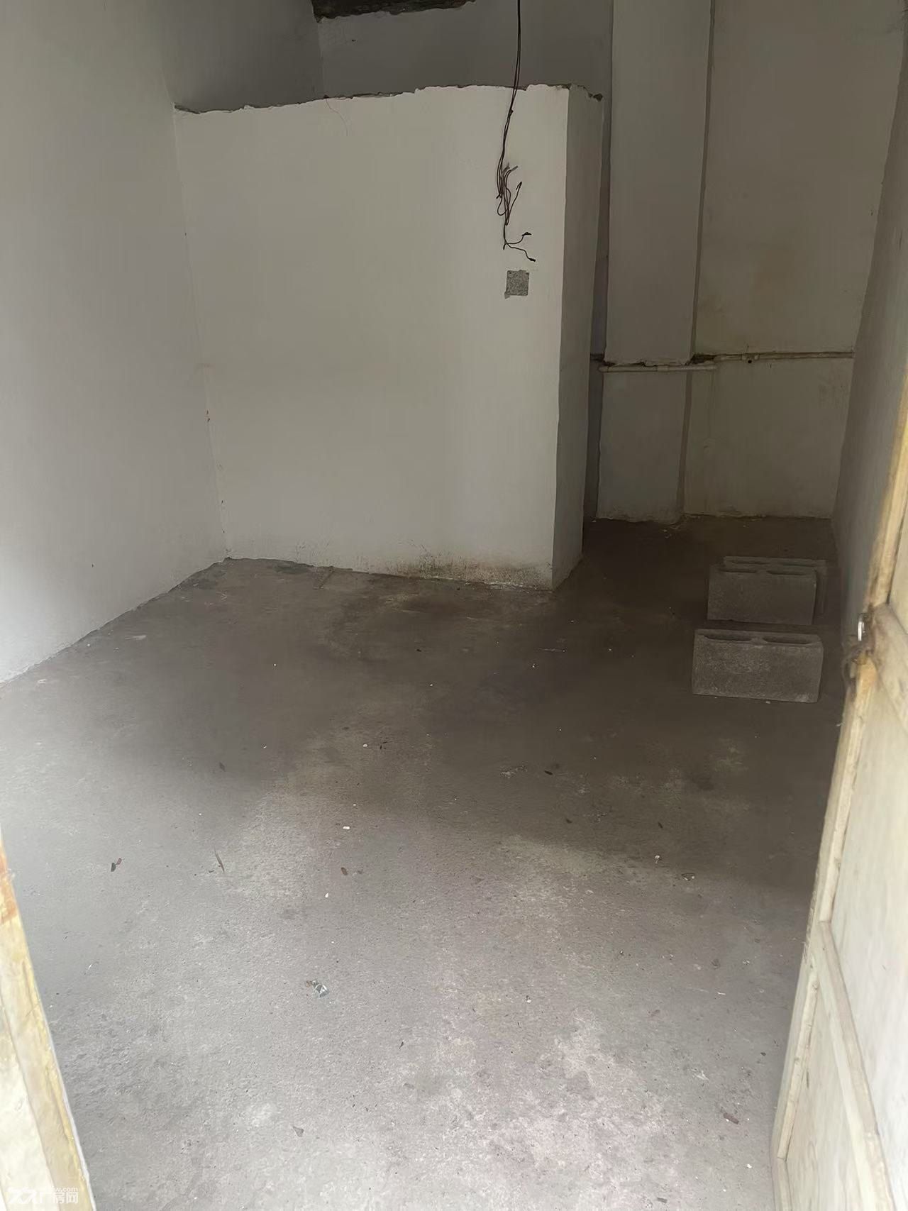 江南区工厂四块一平米,有一万平米可整租可分租 - 5