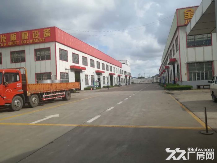 曹新公路厂房仓库25000可分独门独院有行车形象好