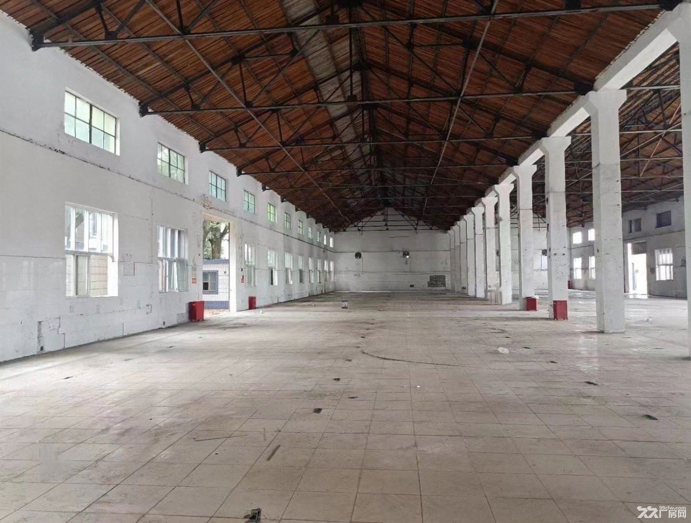 新场地铁站旁独门独院3000平，100平起分可展厅卖场生产等 - 3