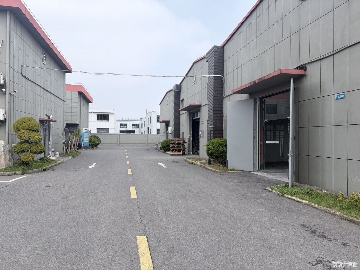 颛桥一楼沿街厂房480平层高7米价格便宜 - 3