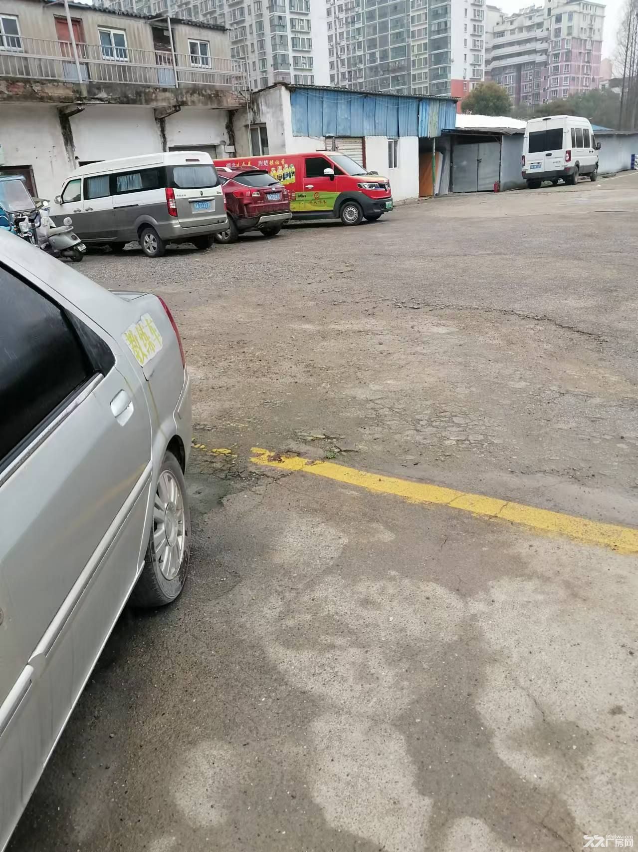 舵落口大市场旁房屋及场地出租