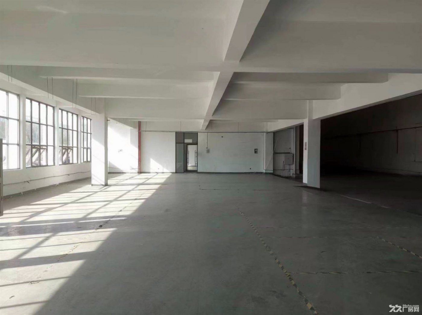 房东出租:赵巷地铁附近 一楼510平 厂房 仓库招租 可分租 大车好进 - 8