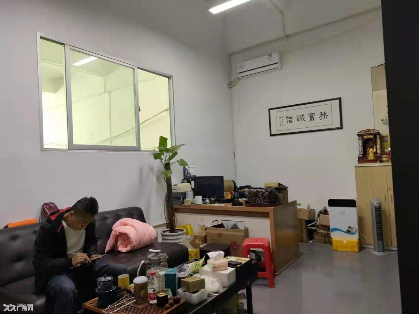 龙华大浪地铁口阳台山楼上新出可办环评360平精装修厂房出租 - 5