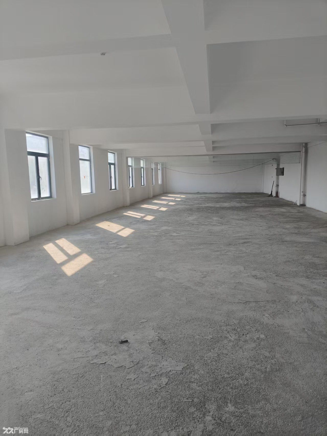 出租宁波江北孔浦二楼360平米临街厂房办公楼 - 3