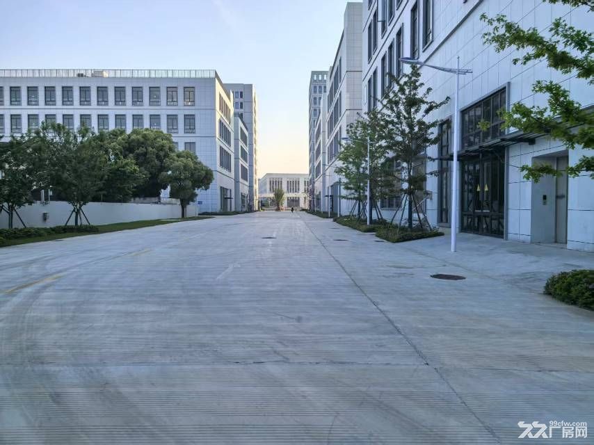 全新装修厂房出可分租可整租，园区有食堂精装公寓办公楼 - 4