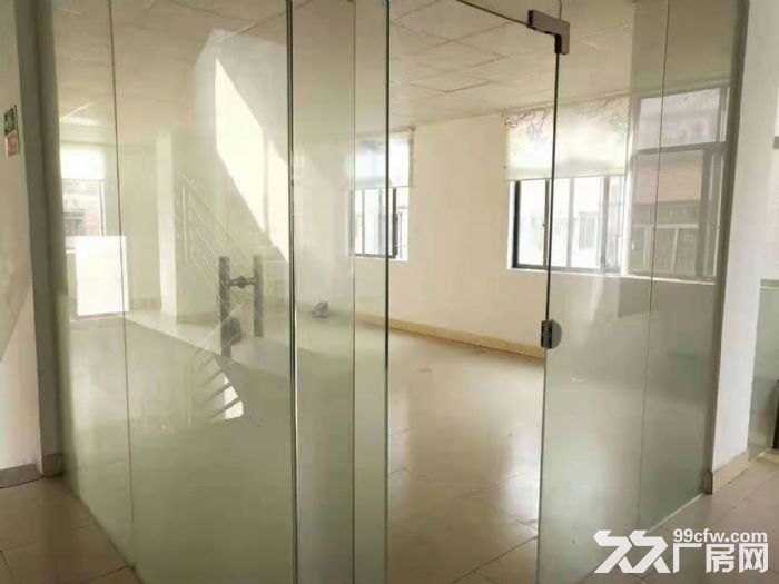 工业新城附近500平方贸易办公型厂房招租,水电现成