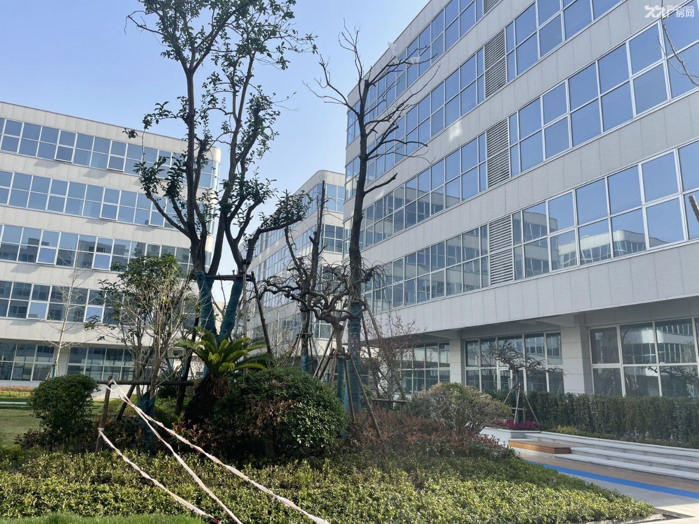 地铁旁大房东新建花园式园区可租可售 - 2
