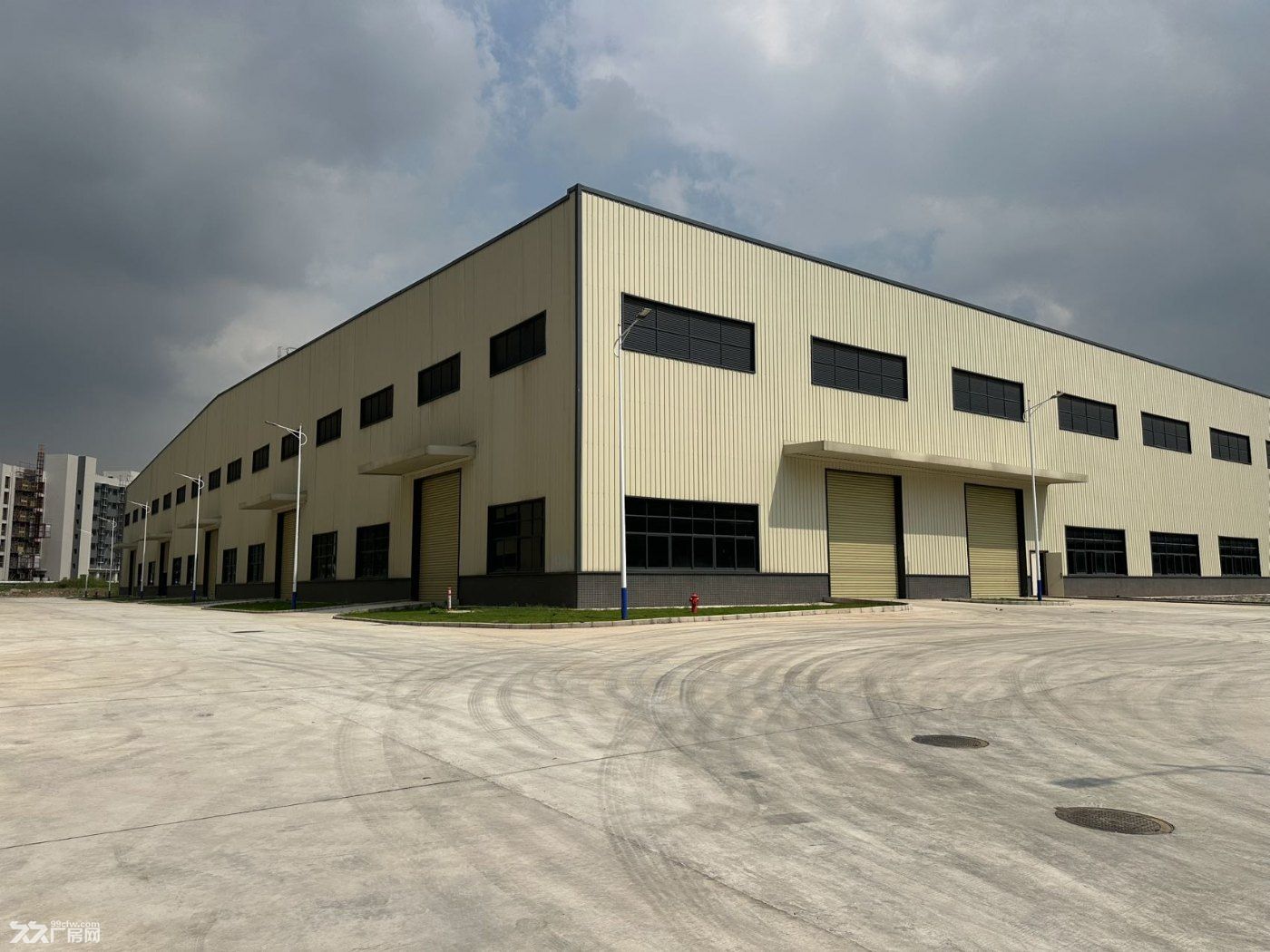 三水区独门独院重工厂房出租 - 2