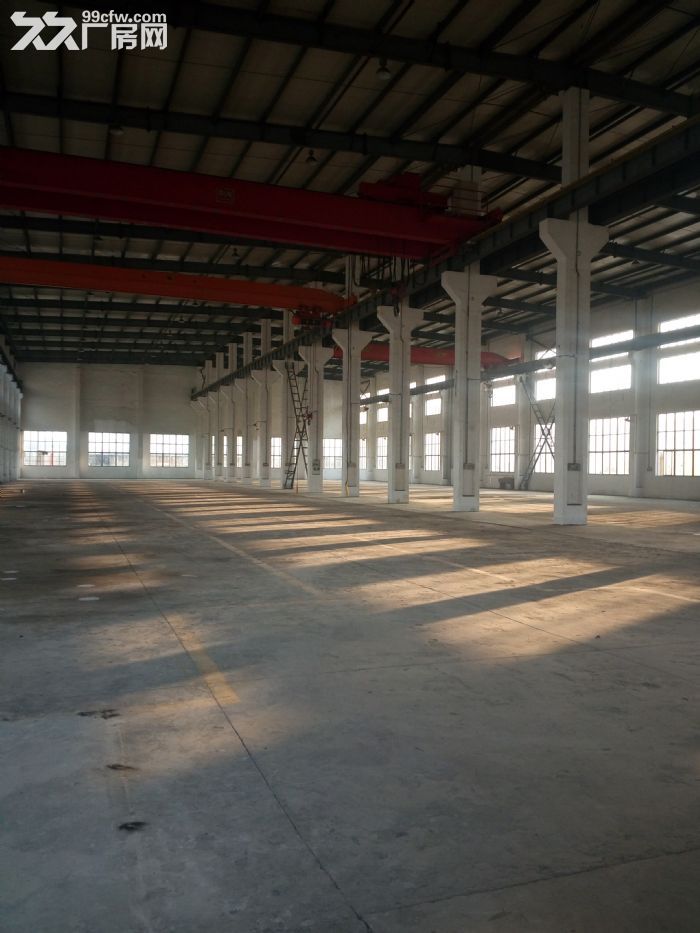 江宁开发区3000平方米厂房出租，有20吨行车2台 10吨行